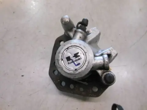 Kawasaki GPZ900R(A1-A6) Remklauw links voor 41080-1107