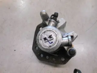 Kawasaki GPZ900R(A1-A6) Remklauw links voor 41080-1107