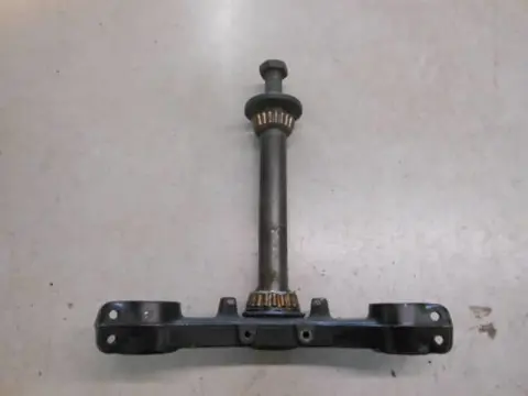 Kawasaki GPZ900R(A1-A6) Voorvork T-stuk 44037-1156