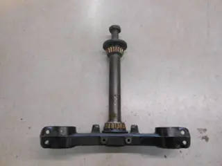 Kawasaki GPZ900R(A1-A6) Voorvork T-stuk 44037-1156