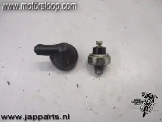 Kawasaki GPZ900R(ZX900A) Oliedruksensor