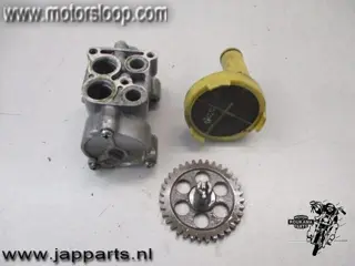 Kawasaki GPZ900R(ZX900A) Oliepomp