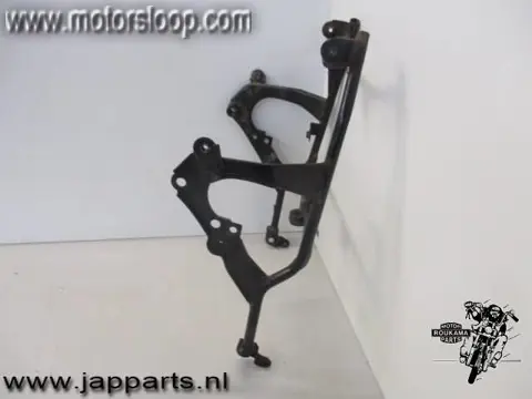 Kawasaki GPZ900R(ZX900A) Radiateur beugel