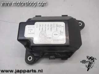 Kawasaki GPZ900R(ZX900A) Zekeringhouder