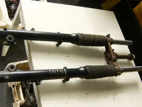 Kawasaki GT550 Voorvork