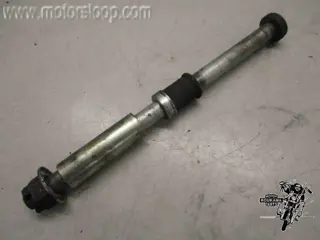 Kawasaki GT750 Achterwiel as