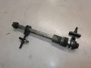 Kawasaki KZ305(CSR) Achterwiel as met spanners 41068-1055