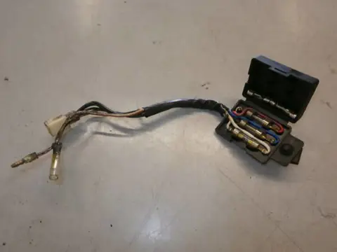 Kawasaki KZ305(CSR) Zekeringkast 26004-035