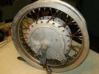 Kawasaki KZ650H Achterwiel compleet 16 inch