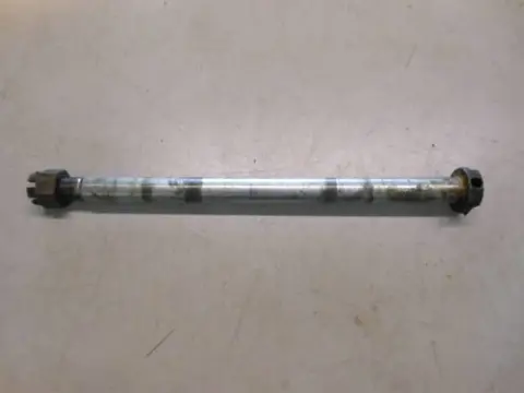 Kawasaki KZ750B Achterwiel as 42031-052