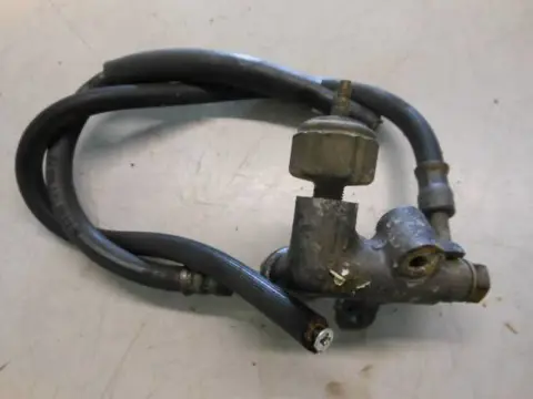 Kawasaki KZ750B Remleiding verdeelstuk