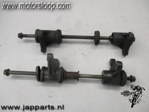 Kawasaki KZ750N Bloksteun bouten/assen