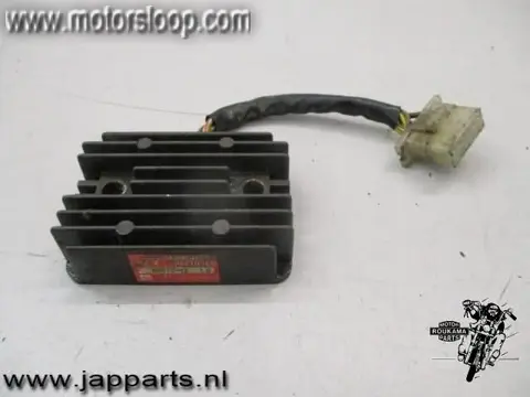 Kawasaki KZ750N Spanningsregelaar