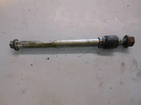 Kawasaki LTD440 Voorwiel as