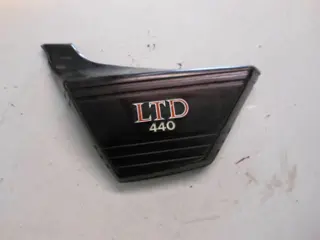 Kawasaki LTD440 Zijkap links paars