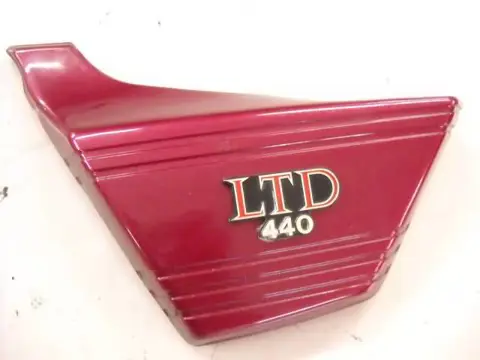 Kawasaki LTD440 Zijkap Links Rood