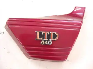 Kawasaki LTD440 Zijkap Rechts Rood