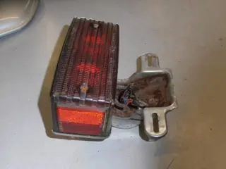 Kawasaki LTD550(KZ550F) Achterlicht met houder 23025-1025 & 2303