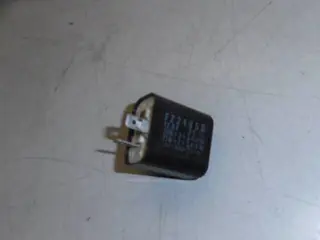 Kawasaki LTD550(KZ550F) Knipperrelais 2 pins rechthoek