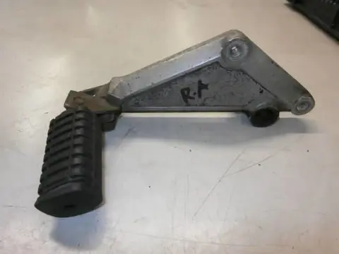 Kawasaki LTD550C Schetsplaat rechts achter 35011-1077