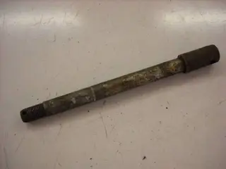 Kawasaki S1-250 Voorwiel As