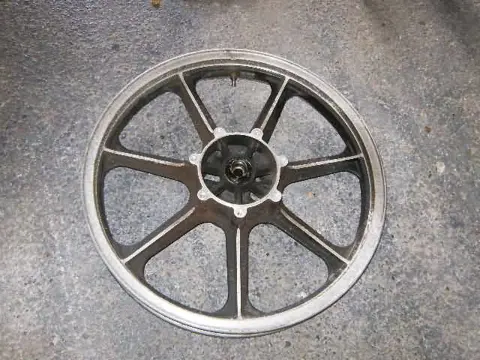 Kawasaki VN750A Voorwiel