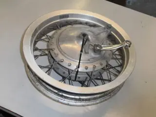 Kawasaki Z750LTD Achterwiel aluminium met rem