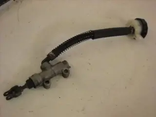 Kawasaki ZXR750H Rempomp Achter 43015-1393