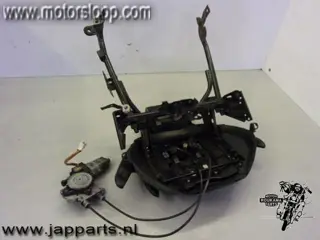 Suzuki AN650(BU1321) Kuipframe met stelmotor windscherm