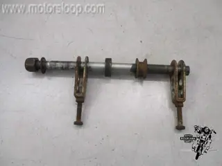 Suzuki DR400S Achterwiel as