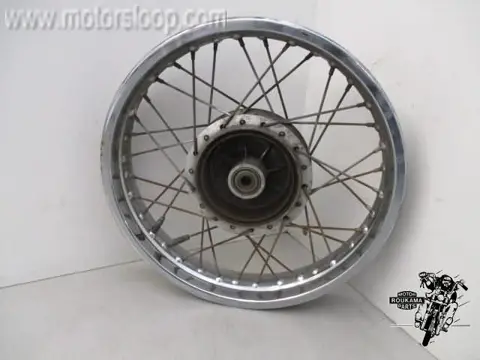 Suzuki GN250 Achterwiel