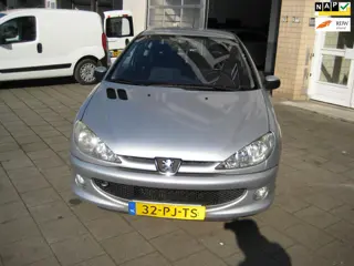 Peugeot 206 1.6-16V Quiksilver