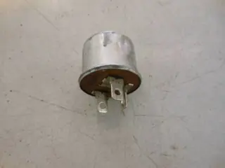 Suzuki GS450L Knipperlichtrelais