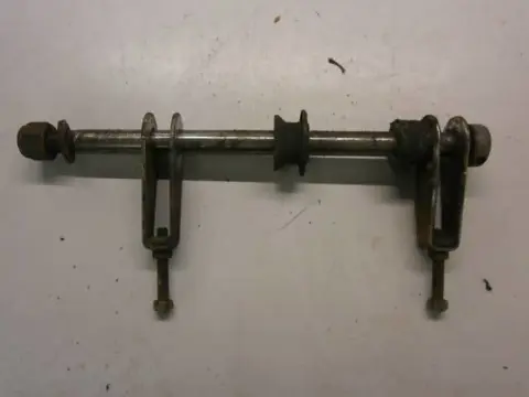 Suzuki GS550L Achteras