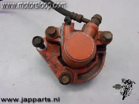 Suzuki GS550M Remklauw links voor