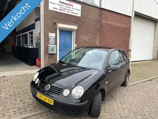 Volkswagen Polo 1.4 16V 75pk Highline NETTE POLO JAAR APK&AIRCO&NAVIGATIE