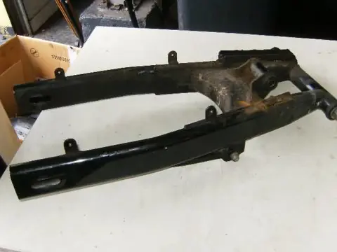 Suzuki GSF400 Achterbrug 61000-10D10-019