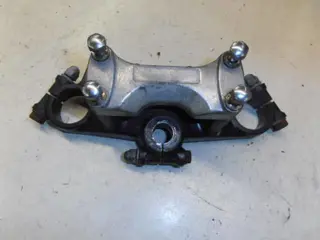 Suzuki GSX1100E Voorvork balhoofdplaat