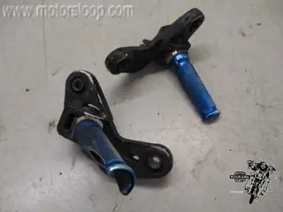 Suzuki GSX400F(GK74A) Voetsteps voor