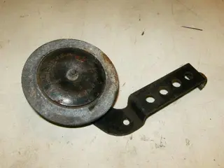 Suzuki GSX550(GN71) Claxon met beugel 38500-43450