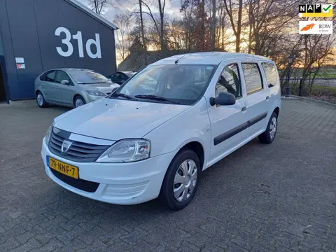 Dacia Logan MCV 1.6 Ambiance bj 2010 airco