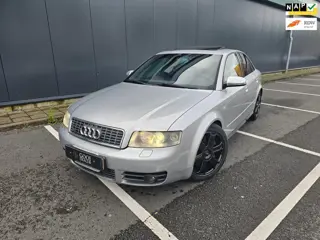 Audi S4 Limousine 4.2 V8 quattro SCHUIFDAK YOUNGTIMER !
