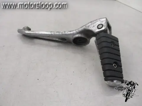 Yamaha XJ700N/S(1FG) Voetstep met houder links achter