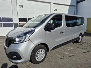 Renault Trafic 1.6 dCi passenger 8-pers 72.000km militair kenteken cvo airco cruise pdc achterschade
