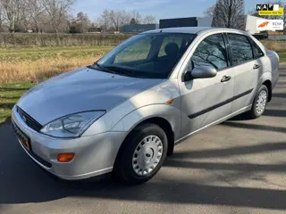 Ford Focus 1.6-16V Ghia NIEUWSTAAT