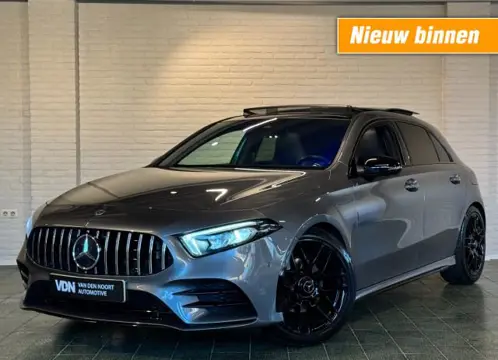 MERCEDES-BENZ A-KLASSE 180 Business Solution AMG Night Sfeer Pano Camera 19''