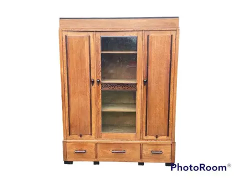 Amsterdamse School kledingkast met coromandel &amp;