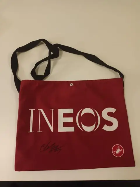 Team Ineos - Wielrennen - Egan Bernal - 2022 - Mussette