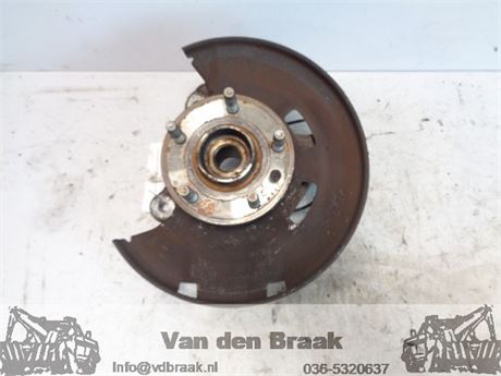 Opel Astra Hatchback 2009-2015 Fusee links voor met lager