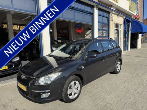 Hyundai I30 CW 1.4i Blue Dynamic 2 SLEUTELS+NATIONALE AUTOPAS .